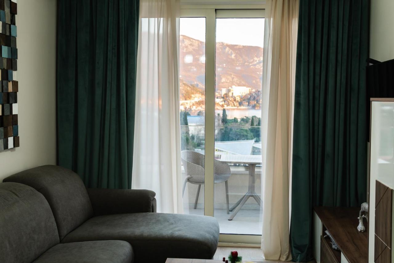 Montesun Boka Apartments Budva Ngoại thất bức ảnh