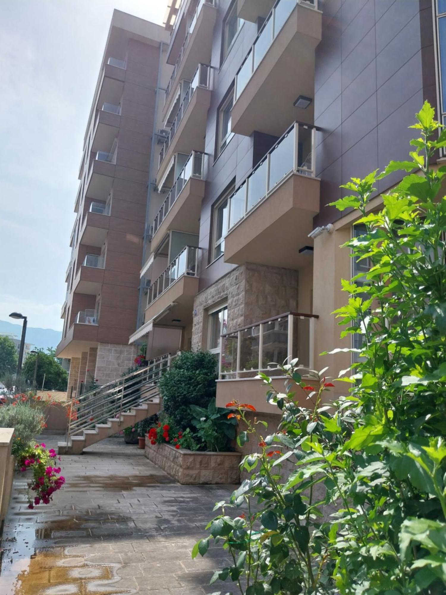 Montesun Boka Apartments Budva Ngoại thất bức ảnh