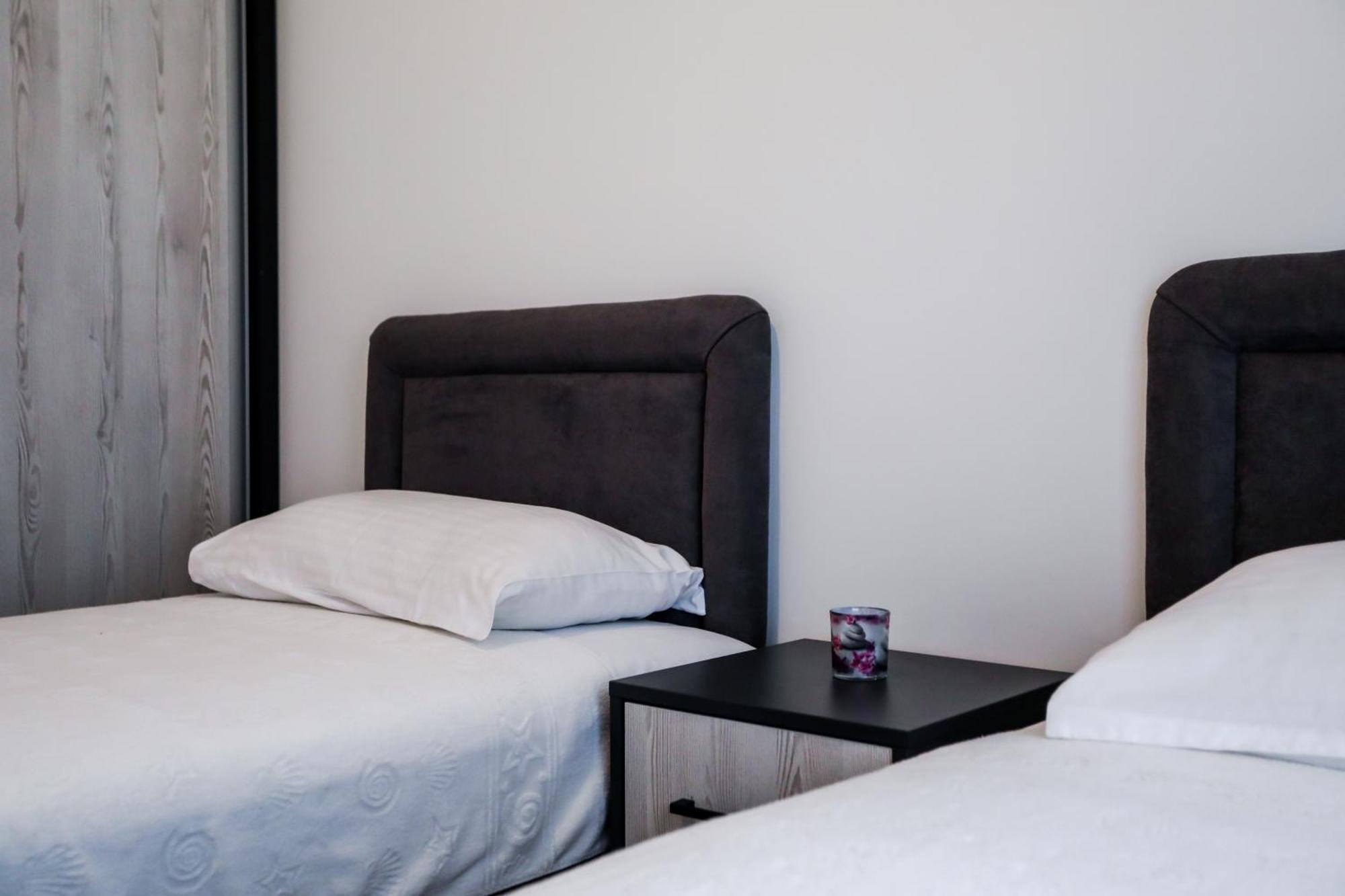 Montesun Boka Apartments Budva Phòng bức ảnh